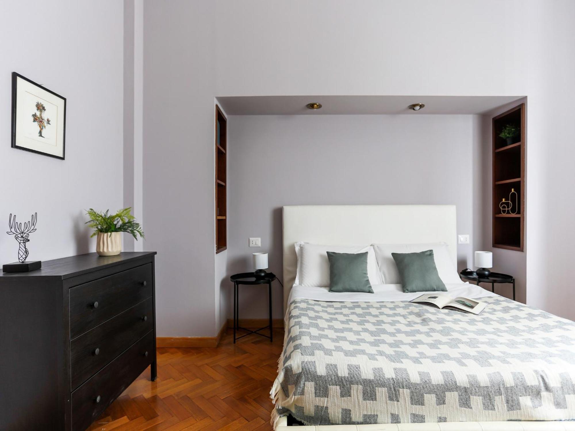 The Rent - Spacious One-bedroom In Moscova District Apartamento *