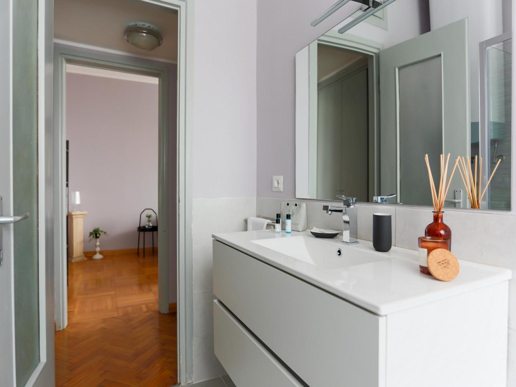 Apartment The Rent - Spacious One-bedroom In Moscova District *
